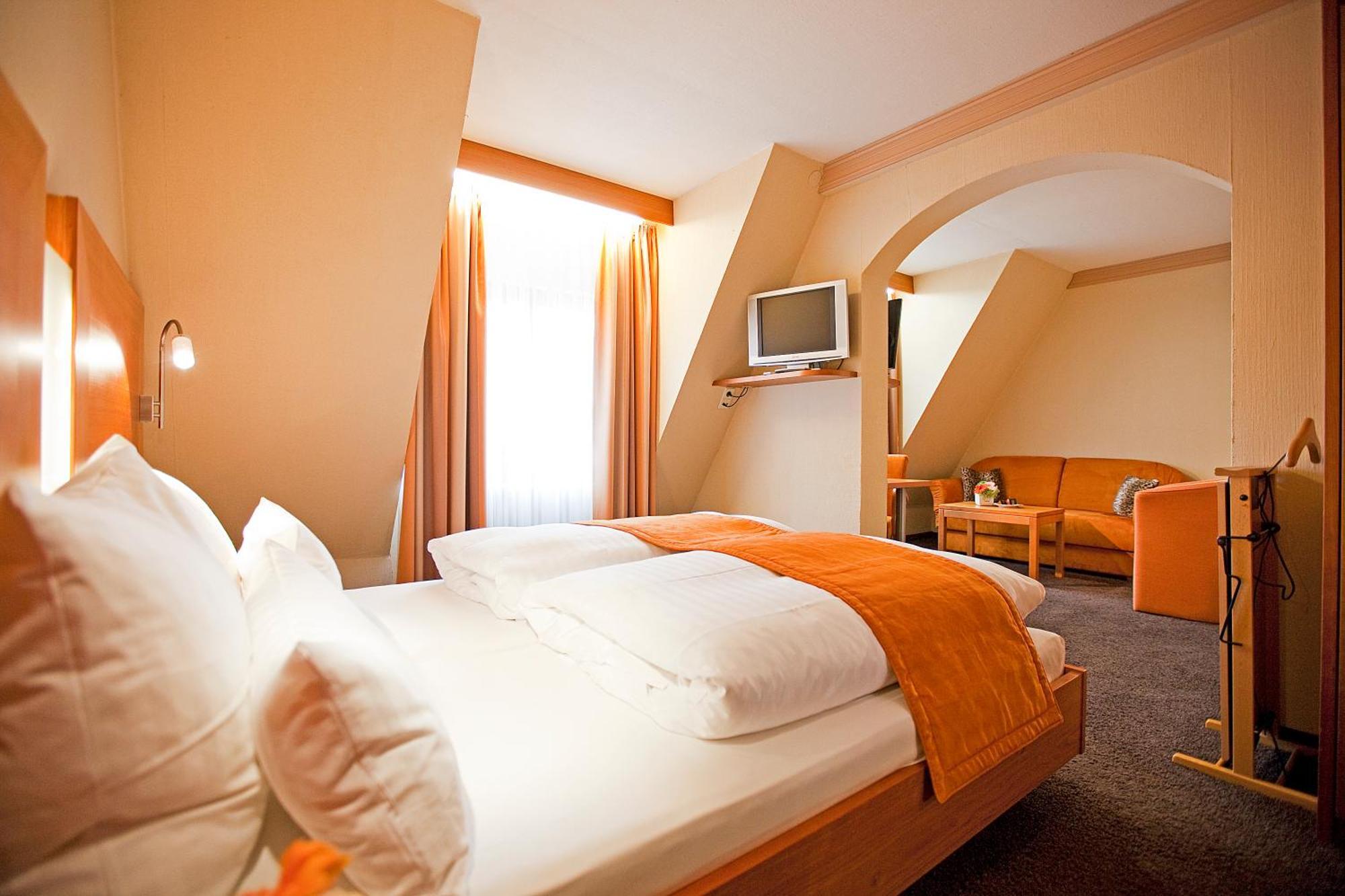 Hotel Krone Ohg Gerlingen Szoba fotó